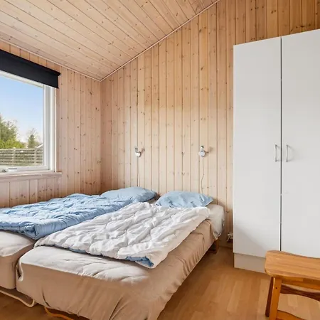 Loki - 200m From The Sea By Interhome *